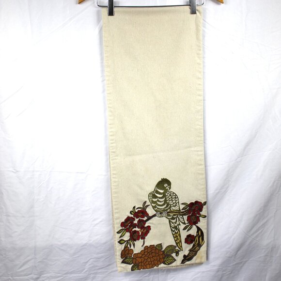 Parrot and Floral Design Simply/Envogue Embroidery Muslin Fabric Table Runner - Picture 1 of 8